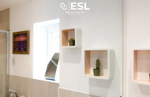 Large Modern 4 Bedroom House in Uttoxeter, Near Alton Towers, Great for Families - Foto 30