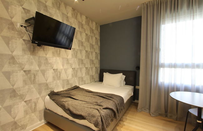 Solo STU apt TAU By Sea N Rent - C Bldg. - Foto 1