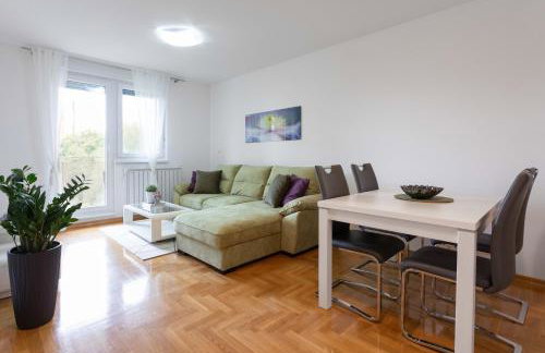 Bright 1BDR with Balcony & Parking - Photo 12
