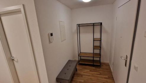 Moderne, barrierefreie Wohnung im Herzen der Stadt mit Parkplatz, WLAN und TV - Marta - Foto 4