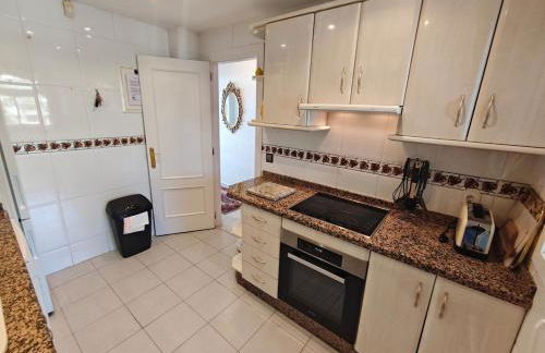 Spectacular 3 bedrooms Sea Views apartment - Photo 49