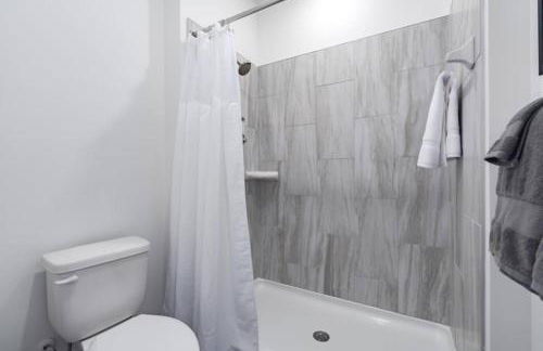 Luxury 2 BR Getaway Near Oak Mountain Park - Foto 59