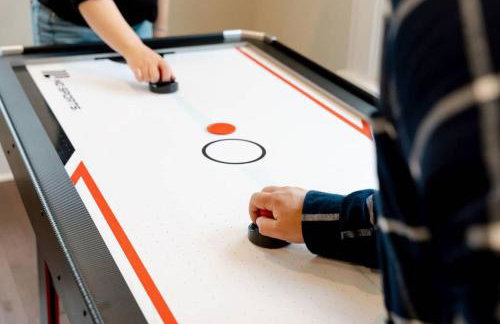 Jefferson & Grounds 3BR Steps from HWS and Hot Tub - Foto 15