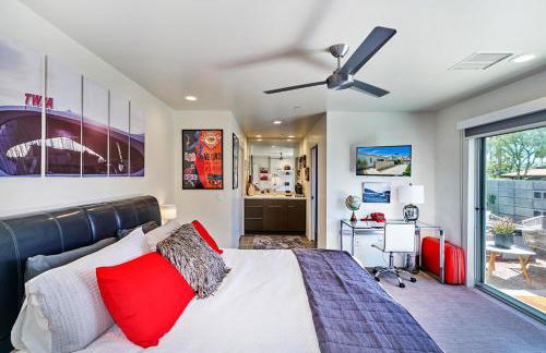 Sophia Oasis Luxe 2BR Condo with Mountain Views - Photo 12