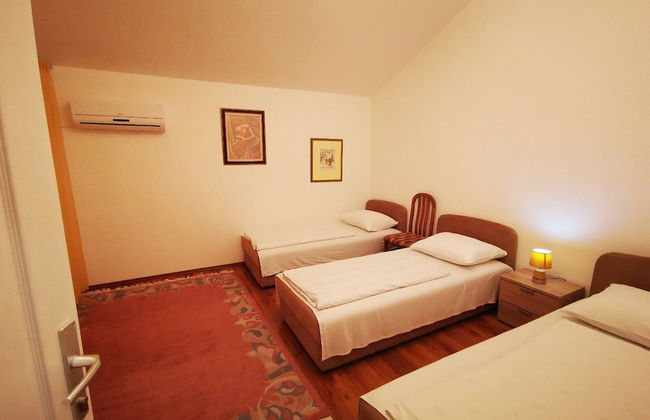 Private Riverside Villa Silvia - Foto 7