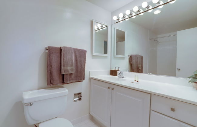 Crystal City Condo w Top Amenities - Photo 29
