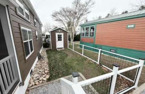 Cozy 1BR Tiny Home with Pool Access and Free Tix - Foto 5