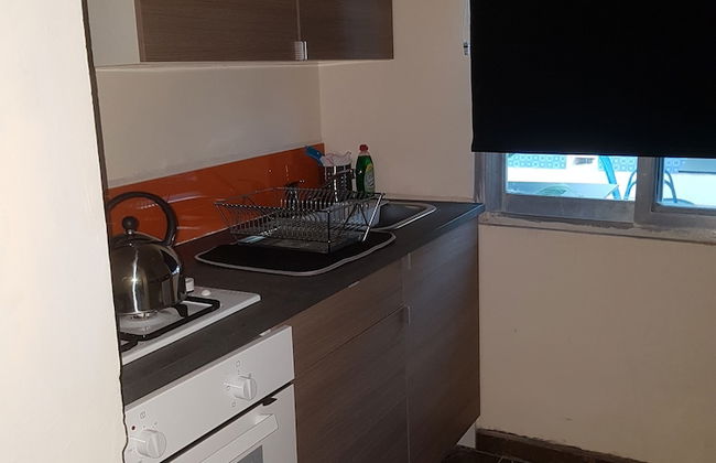 Camara Gardens Apartments with Pool - Photo 4