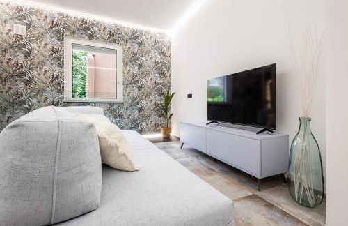 Eclipse #1 - Photo 6