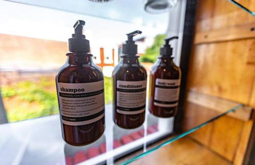 Chic Home with King Bed and Fire Pit - Foto 17