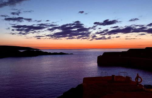 Modern Coastal Retreat, 5-Bedroom, 4-Bathroom Home, with Parking in Portsoy - Foto 64