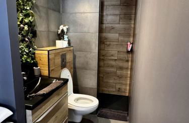 Le Monde Éphémère d Emilie Logement indépendant 2étoiles avec jacuzzi - Foto 7