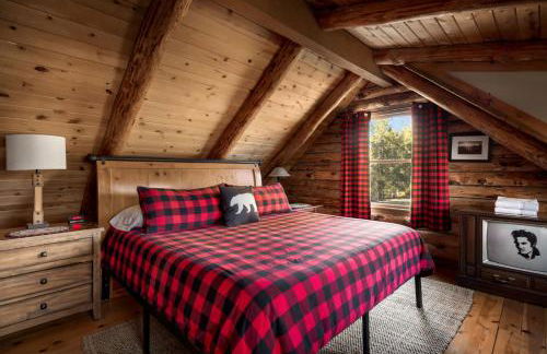 Riverfront Log Cabin w Fireplace Grill & Fire Pit - Foto 25