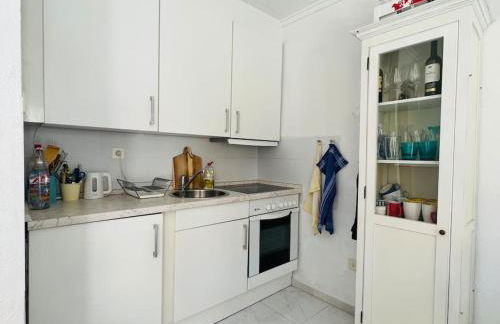 Sunny, South-Facing & Welcoming - Foto 6