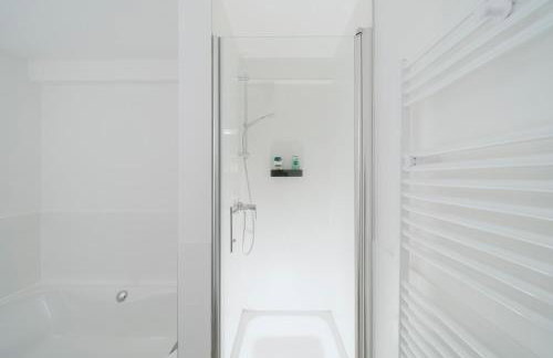 Luxurious 105m2 Penthouse in Prime Location 4 Bedroms & Balcony - Photo 15