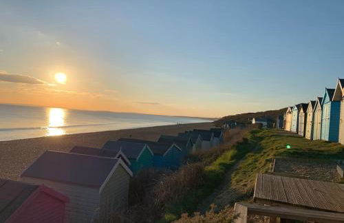 May Cottage - Heart of Vibrant Village & 10 mins Walk to Beach - Photo 16