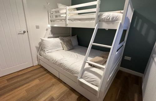 Bromholme Cottage Bacton - Sleeps 10, hot tub, close to beach - Photo 34