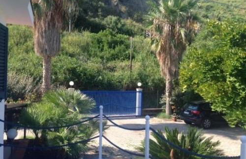 Villa Delfino Blu con accesso diretto al mare dalla scogliera e privacy impagabile. - Foto 2