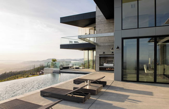 Belleza by Avantstay Hilltop Mansion w/ Pool, Panoramic Views & Ultra Modern Interior - Foto 33