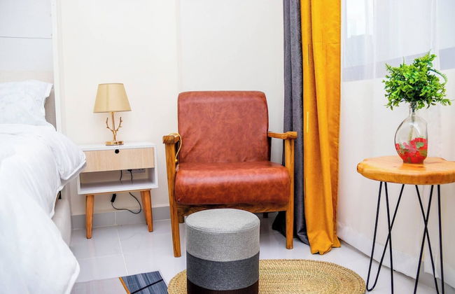 Lux Studio Jkia Airport View Suite - Photo 8