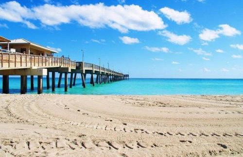 Deluxe Home Heated Pool & Jetted Tub near Beach - Foto 44