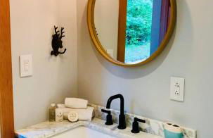 Luxury Lake Memphremagog Loft - 2 Bedrooms Water Views Firepit & Dock near Jay Peak - Foto 10