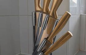 Stylish Waterfront Apartment - Photo 7