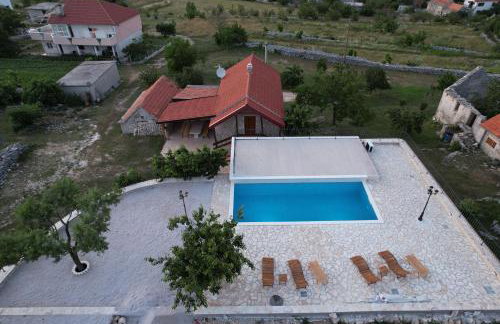 Patakun holiday home for 5, with heated pool - Foto 10