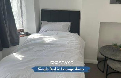 Nuneaton - Ideal 3 Bedroom, Wi-fi Parking, Sleeps 6 - JRR Stays - Foto 23
