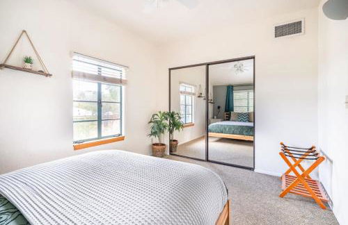 Vibrant 2BR DT Living, Stylish & Serene Stay - Foto 24