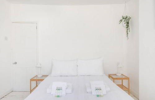 Central quiet cottage Walk to shops, bars & beach - Foto 16