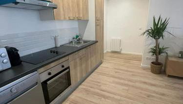 2P Porte de Paris, sortie métro face au bois - Foto 3, stove, dishwasher, toaster, minibar