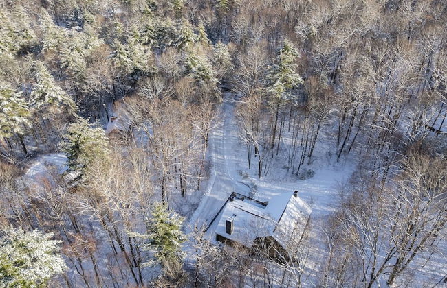 Half Moon by Avantstay 4BR Cabin w/ Large Deck & Yard w/ Patio & Outdoor Dining - Foto 25