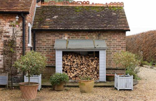 House & Annexe Sleeps 18 Heated Pool - Photo 40