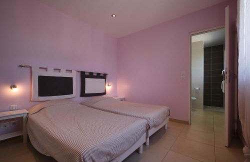 Superbe Villa récente, climatisée, piscine, 10 mn des plages et zones commerciales - Foto 11