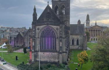 The Paisley Penthouse - Stunning View of the Abbey - Foto 77