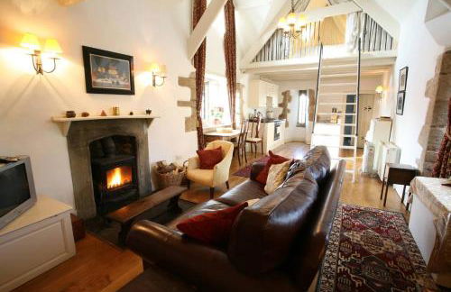 Welsh Gatehouse, Historic Castle which can cater for Electric Vehicle - Foto 2