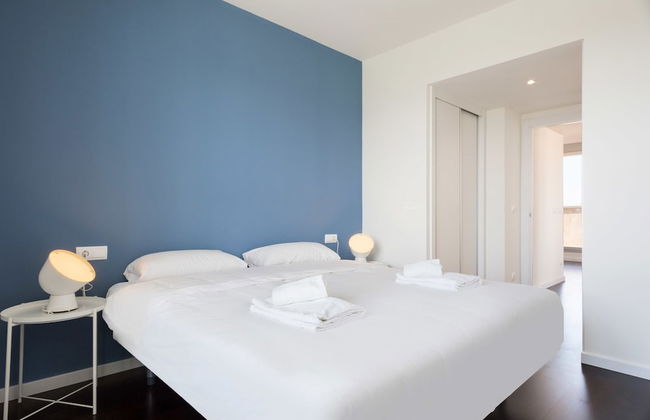 Olala Port Forum Apartments - Photo 4