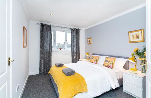 Lovely 3-bedroom flat with free parking - Foto 30