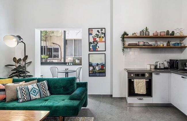 Urban Luxe Apartment - Central TLV - Photo 8