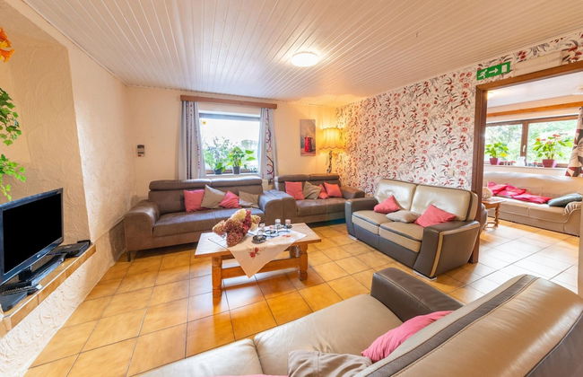 Holiday Home in Montleban With Sauna - Photo 13