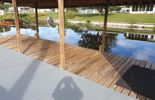 Fishin' for Days! Waterfront Home with dock in Okeechobee! - Foto 1