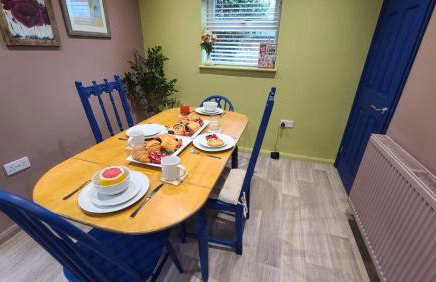 Dovetails, short drive from Alton Towers and Uttoxeter racecourse Games room with Wii and football table - Foto 42