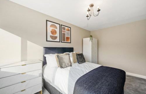 Deluxe 5 Bed House in London - Pool Table - Foto 22