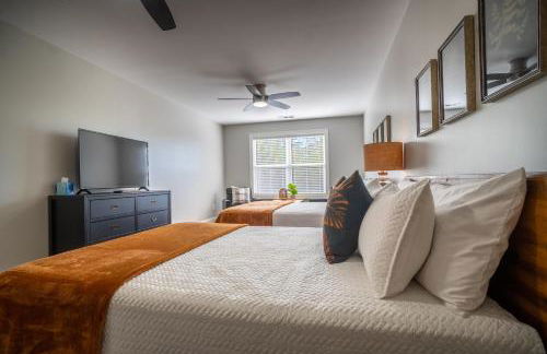 Par-Tee Haus I- Game Room & Hot Tub-Walk to Helen - Foto 17