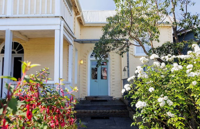 Wollaston House by the BnB Collection - Photo 54