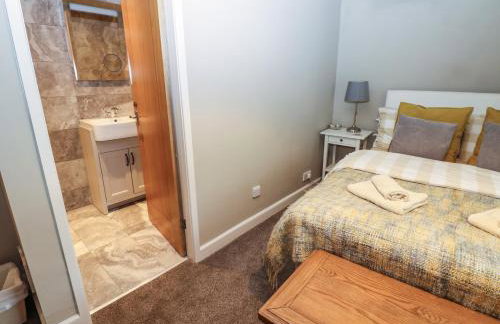 Alma House - Photo 20