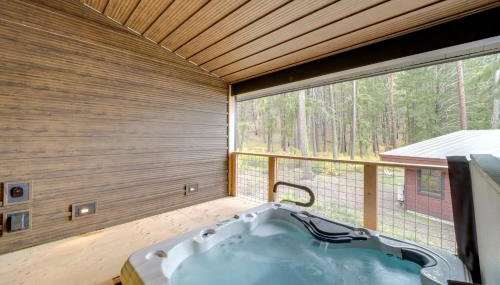 Luxe Valley Home with Sauna and Hot Tub Near Mazama - Foto 3