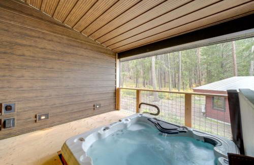Luxe Valley Home with Sauna and Hot Tub Near Mazama - Foto 3