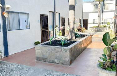 Spacious 2BR Townhouse - 3 Queens - Sleeps 8 - Foto 6